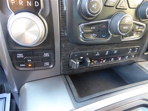 RAM 1500 Limited 4x4 Crew Cab 5'7" Box *Ltd Avail* 2018 RAM 1500 Limited 4x4 Crew Cab 5'7" Box *Ltd Avail* 2018