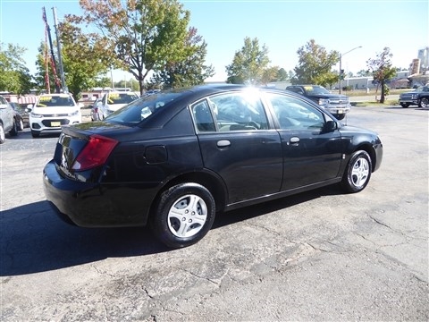 Saturn ION ION 1 4dr Sdn Auto 2005 Saturn ION ION 1 4dr Sdn Auto 2005