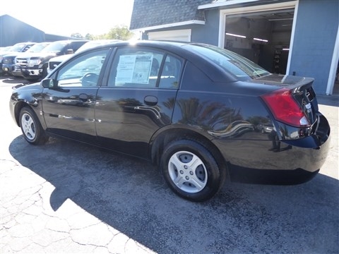 Saturn ION ION 1 4dr Sdn Auto 2005 Saturn ION ION 1 4dr Sdn Auto 2005