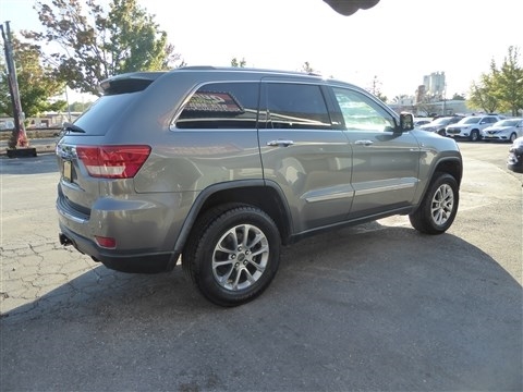Jeep Grand Cherokee 4WD 4dr Overland Summit 2012 Jeep Grand Cherokee 4WD 4dr Overland Summit 2012