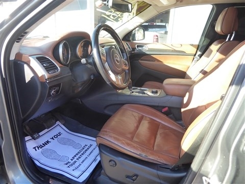 Jeep Grand Cherokee 4WD 4dr Overland Summit 2012 Jeep Grand Cherokee 4WD 4dr Overland Summit 2012