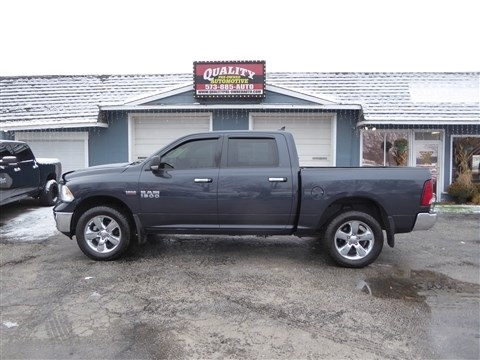 2013 RAM 1500 4WD Crew Cab 140.5" Big Horn