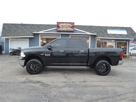 2017 RAM 1500 Big Horn 4x4 Crew Cab 5'7" Box