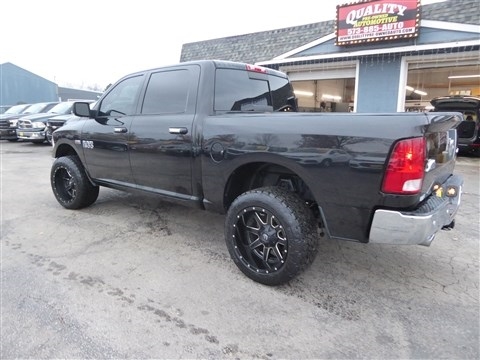 RAM 1500 Big Horn 4x4 Crew Cab 5'7" Box 2017