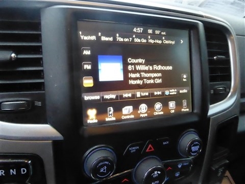 RAM 1500 Big Horn 4x4 Crew Cab 5'7" Box 2017