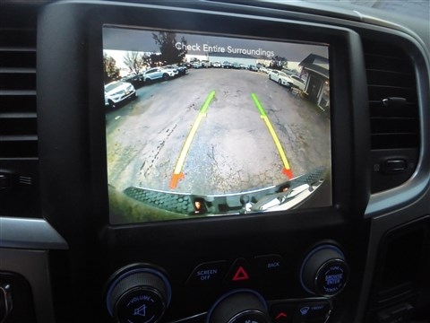 RAM 1500 Big Horn 4x4 Crew Cab 5'7" Box 2017