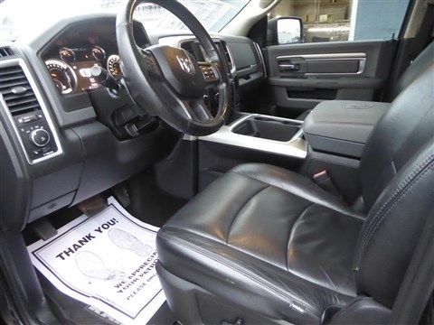 RAM 1500 Big Horn 4x4 Crew Cab 5'7" Box 2017