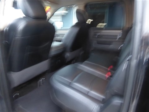 RAM 1500 Big Horn 4x4 Crew Cab 5'7" Box 2017