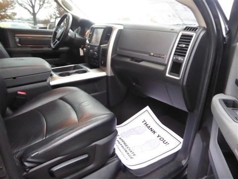 RAM 1500 Big Horn 4x4 Crew Cab 5'7" Box 2017