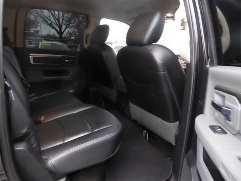 RAM 1500 Big Horn 4x4 Crew Cab 5'7" Box 2017