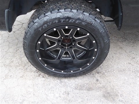 RAM 1500 Big Horn 4x4 Crew Cab 5'7" Box 2017