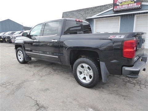 Chevrolet Silverado 1500 4WD Crew Cab 143.5" LTZ w/2LZ 2015