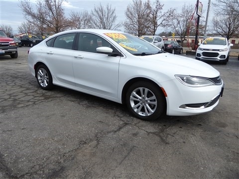 Chrysler 200 4dr Sdn Limited FWD 2015