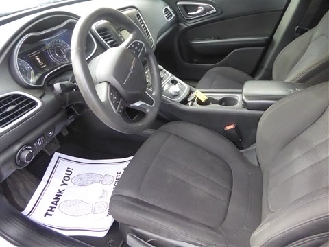 Chrysler 200 4dr Sdn Limited FWD 2015