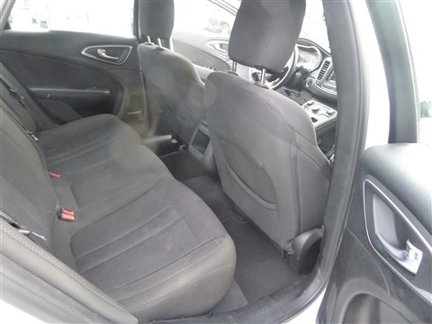 Chrysler 200 4dr Sdn Limited FWD 2015