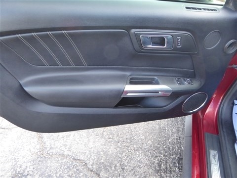 Ford Mustang 2dr Fastback EcoBoost 2015