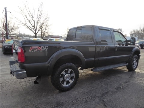 Ford Super Duty F-250 SRW 4WD Crew Cab 172" Platinum 2015