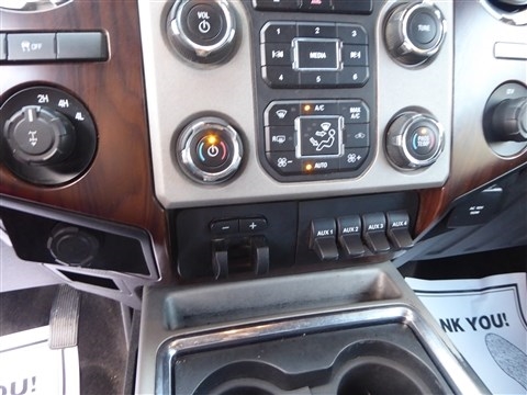 Ford Super Duty F-250 SRW 4WD Crew Cab 172" Platinum 2015