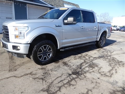 Ford F-150 4WD SuperCrew 145" Lariat 2015