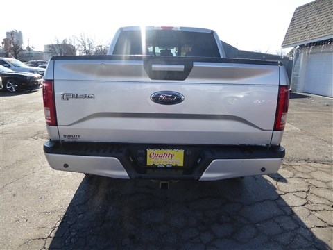 Ford F-150 4WD SuperCrew 145" Lariat 2015