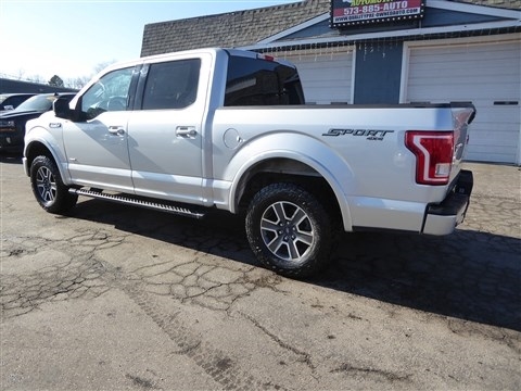 Ford F-150 4WD SuperCrew 145" Lariat 2015