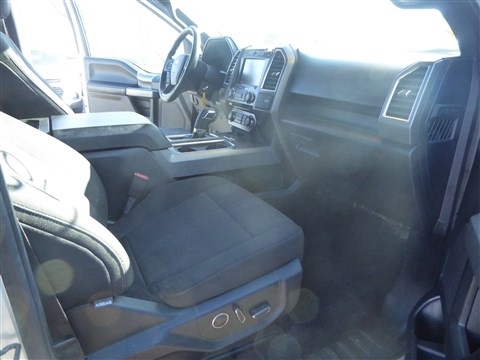 Ford F-150 4WD SuperCrew 145" Lariat 2015