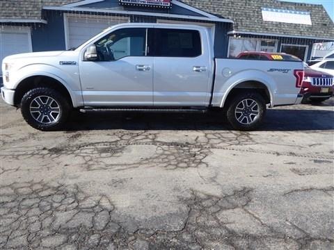 Ford F-150 4WD SuperCrew 145" Lariat 2015
