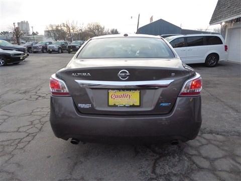 Nissan Altima 4dr Sdn I4 2.5 S 2014