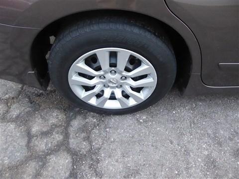 Nissan Altima 4dr Sdn I4 2.5 S 2014