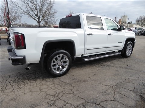 GMC Sierra 1500 4WD Crew Cab 143.5" SLT 2017