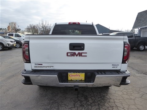 GMC Sierra 1500 4WD Crew Cab 143.5" SLT 2017