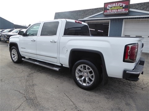 GMC Sierra 1500 4WD Crew Cab 143.5" SLT 2017