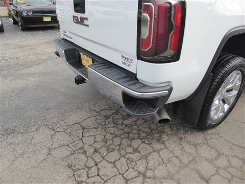 GMC Sierra 1500 4WD Crew Cab 143.5" SLT 2017