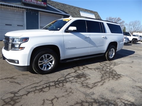Chevrolet Suburban 4WD 4dr 1500 LT 2016