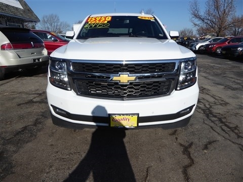 Chevrolet Suburban 4WD 4dr 1500 LT 2016