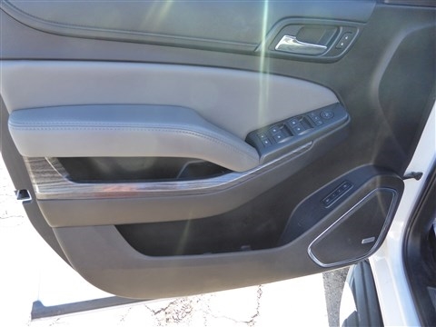 Chevrolet Suburban 4WD 4dr 1500 LT 2016