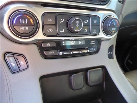 Chevrolet Suburban 4WD 4dr 1500 LT 2016