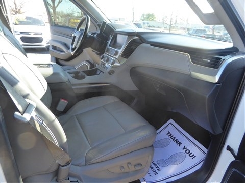 Chevrolet Suburban 4WD 4dr 1500 LT 2016