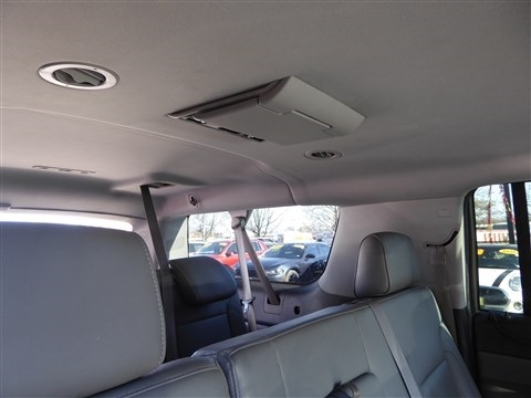 Chevrolet Suburban 4WD 4dr 1500 LT 2016