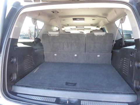 Chevrolet Suburban 4WD 4dr 1500 LT 2016