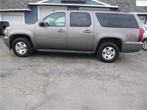 Chevrolet Suburban 2WD 4dr 1500 LT 2013