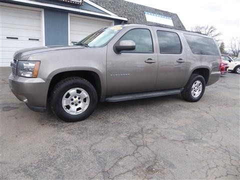 Chevrolet Suburban 2WD 4dr 1500 LT 2013