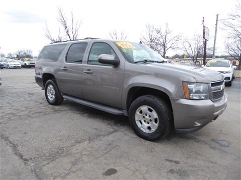 Chevrolet Suburban 2WD 4dr 1500 LT 2013