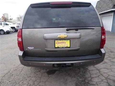 Chevrolet Suburban 2WD 4dr 1500 LT 2013