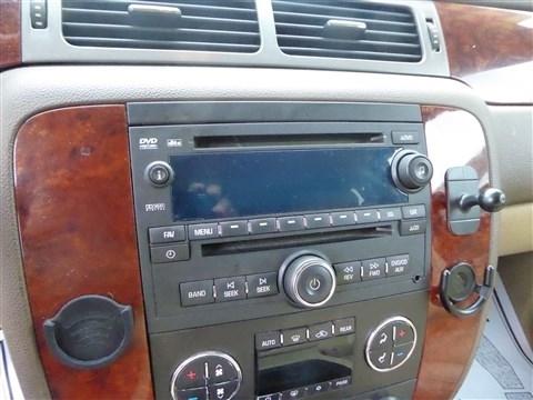 Chevrolet Suburban 2WD 4dr 1500 LT 2013