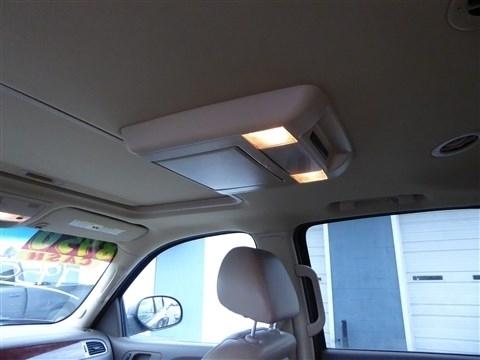 Chevrolet Suburban 2WD 4dr 1500 LT 2013