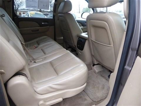 Chevrolet Suburban 2WD 4dr 1500 LT 2013