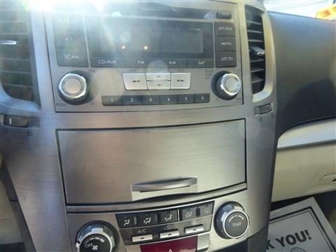 Subaru Outback 4dr Wgn H4 Auto 2.5i Premium 2013