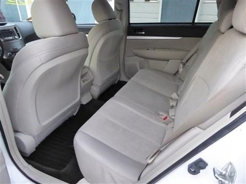 Subaru Outback 4dr Wgn H4 Auto 2.5i Premium 2013