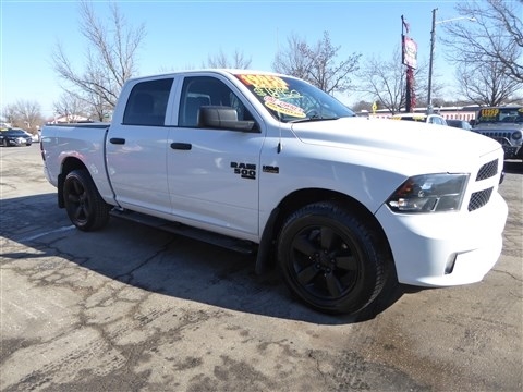 RAM 1500 Classic Express 4x4 Crew Cab 5'7" Box 2019